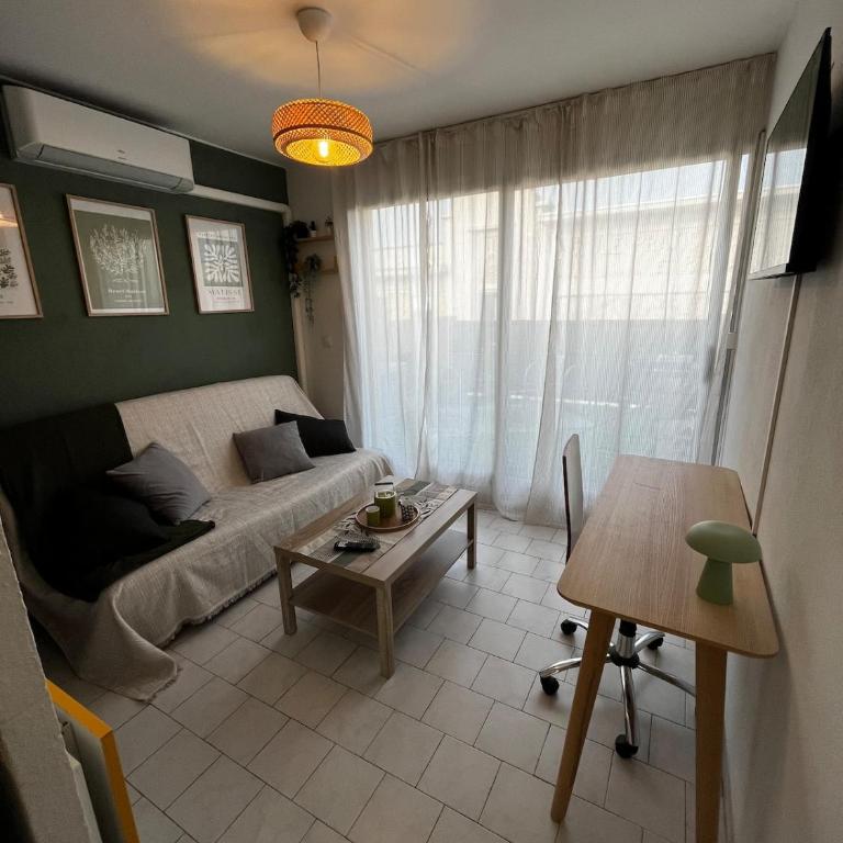 Studio climatisé proche du centre - 1 chambre - Appartement 2 Chambres - 4