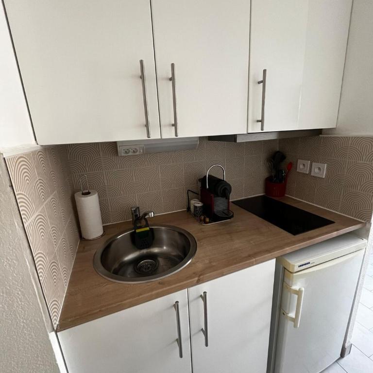 Studio climatisé proche du centre - 1 chambre - Appartement 2 Chambres - 8