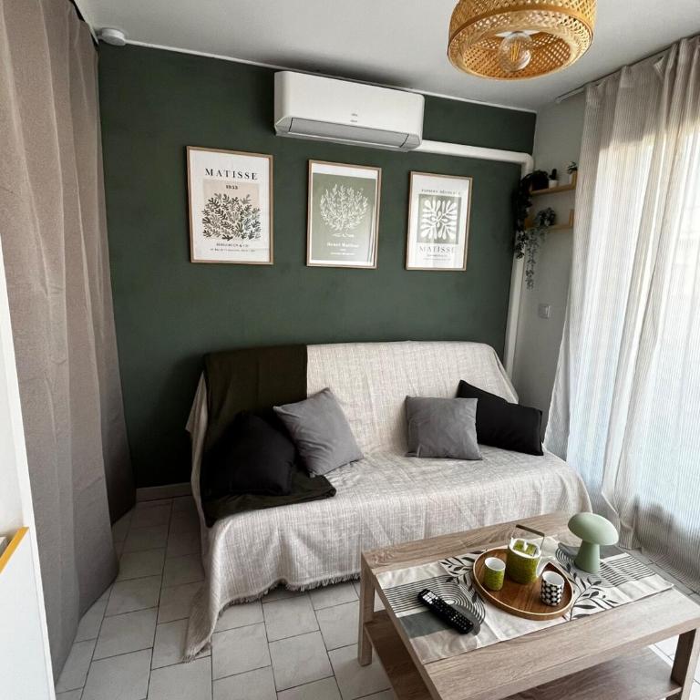 Studio climatisé proche du centre - 1 chambre - Appartement 2 Chambres - 10