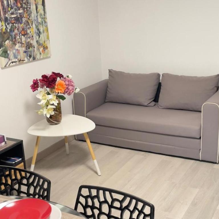 APPARTEMENT AVEC UNE LÉGÈRE VUE SUR La MER 40 MÈTRES DE LA PLAGE ET 250 MÈTRES DU CENTRE VILLE - Appartement 1 Chambre - 13