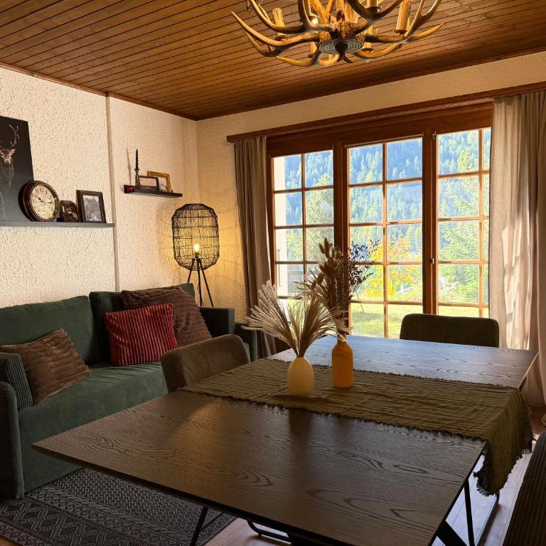 Chaletwohnung am See mit traumhaftem Bergblick - Apartment mit 2 Schlafzimmern - 12