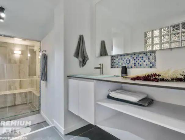 Duplex de 4 habitaciones con Jacuzzi, Poblado Medellín - Apartment - 16