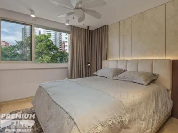 Duplex de 4 habitaciones con Jacuzzi, Poblado Medellín - Apartment - 21