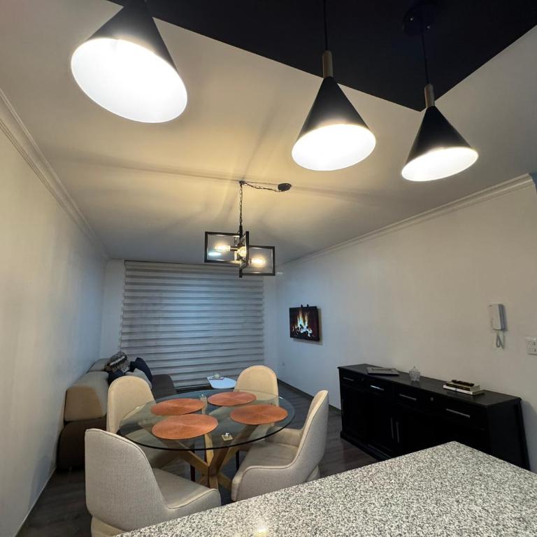 Apartamento Cerca de Embajada Americana y Solca en Centro Norte - Apartamento de 2 dormitorios con vistas a la ciudad - 5