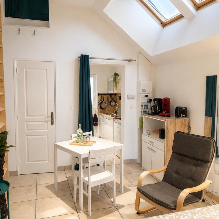 Studio Terrasse - Parking gratuit - Appartement 1 Chambre - 2