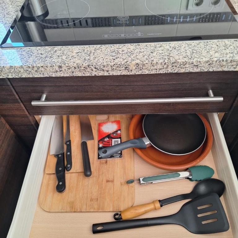 Nice newly renovated 1-bedroom apartment - One-Bedroom Standard Apartment - 16