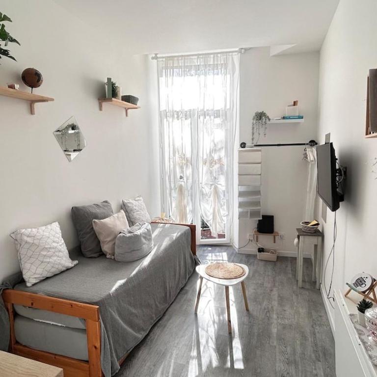 Cozy Bright Downtown Studio with Balcony & Wi-Fi - Apartment mit 2 Schlafzimmern - 7