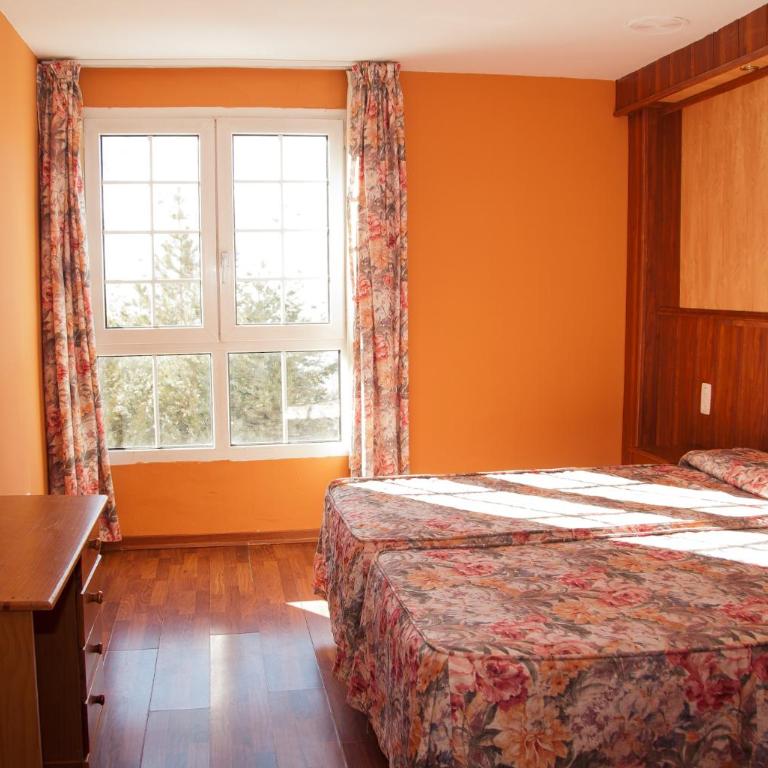 Hotel Reino Nevado - Habitación Doble Económica con cama supletoria - 3