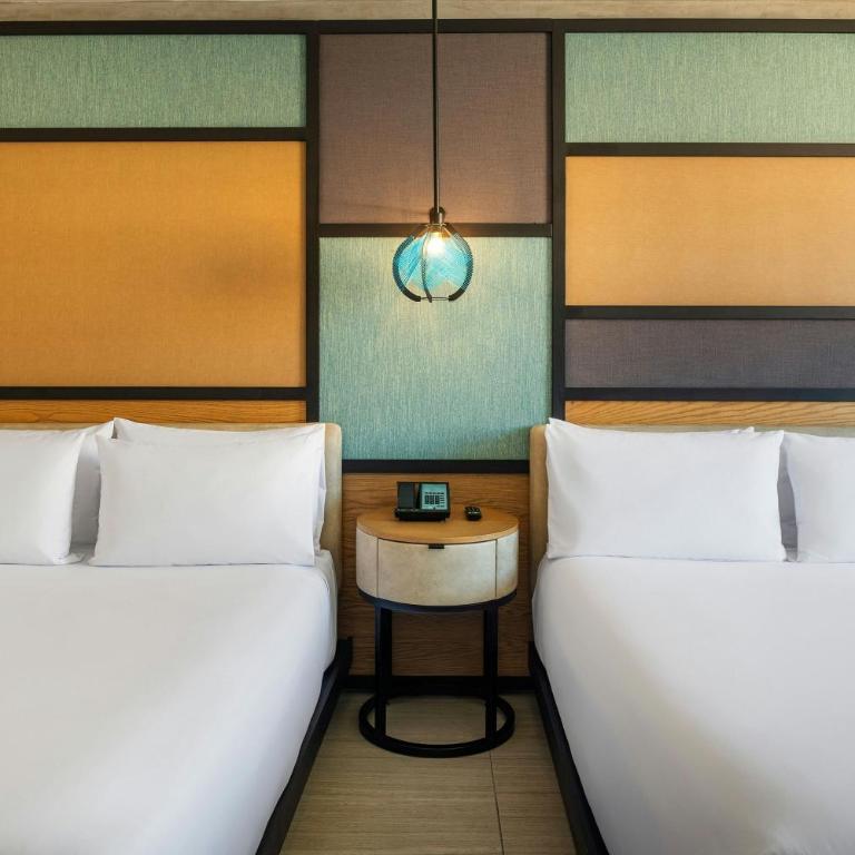 Aloft by Marriott Cancun - Habitación Aloft con vistas a la laguna - 2 camas grandes y barra libre gratuita - 3