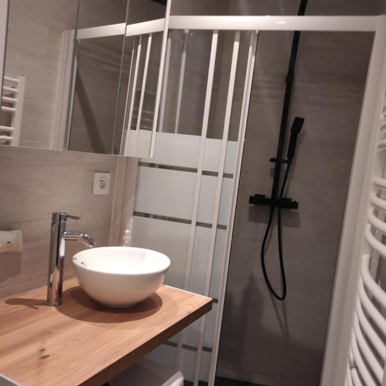 Studio cosy à Paris près du Moulin Rouge & Blanche - Appartement 1 Chambre - 11