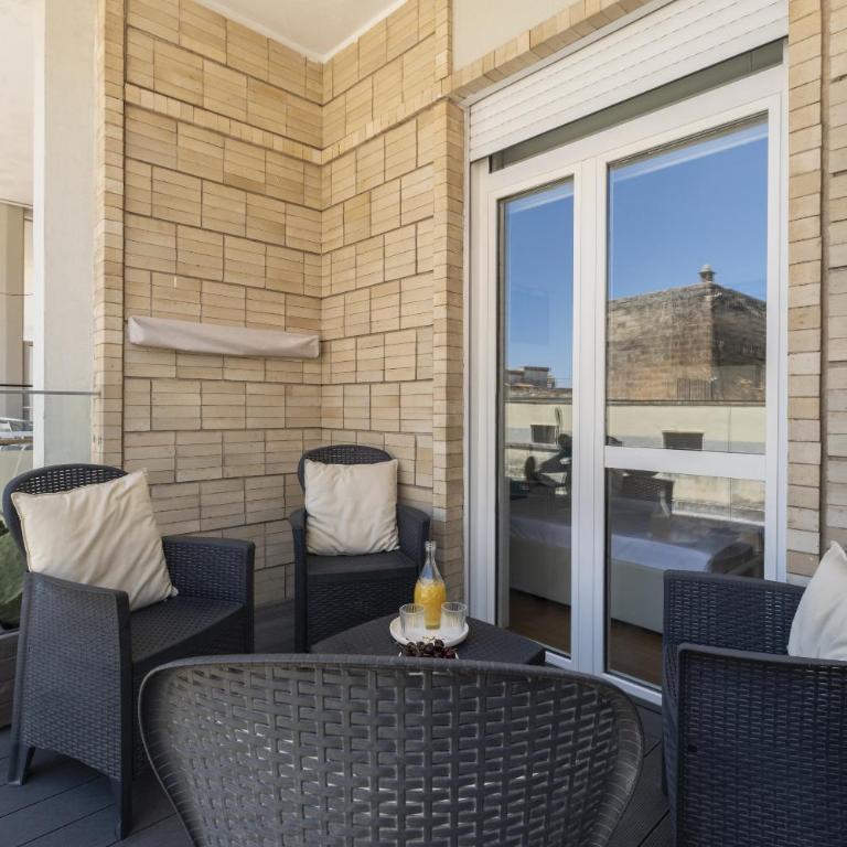 ELECTASTAY Apartments - SantOronzo The Terrace - Apartment with Shower - 10