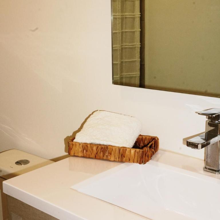 Adhoc Torre Colonia Executive Apartments Monterrey Downtown - Estudio Deluxe - 25