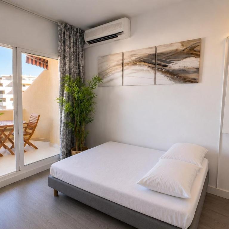 Infinity Sea Views - Beach & Pools - Costa del Sol - King Studio with Sofa Bed - 5