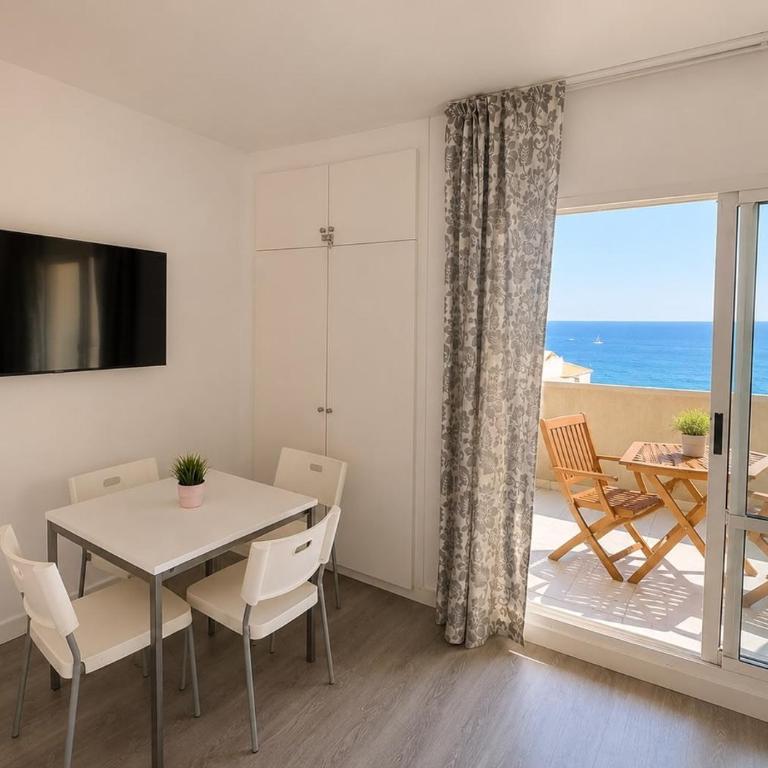 Infinity Sea Views - Beach & Pools - Costa del Sol - King Studio with Sofa Bed - 6