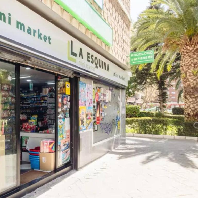 Elegant Sanctuary Close to the Royal Palace Aluche - Apartamento - 26