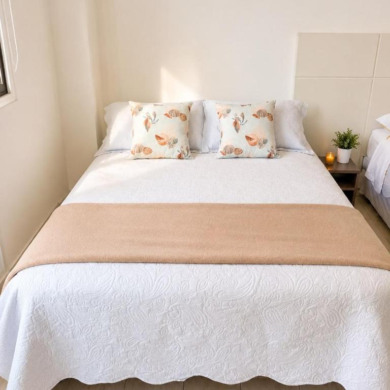 Espectacular apto con vista y salida directa al mar - Two-Bedroom Apartment - 2