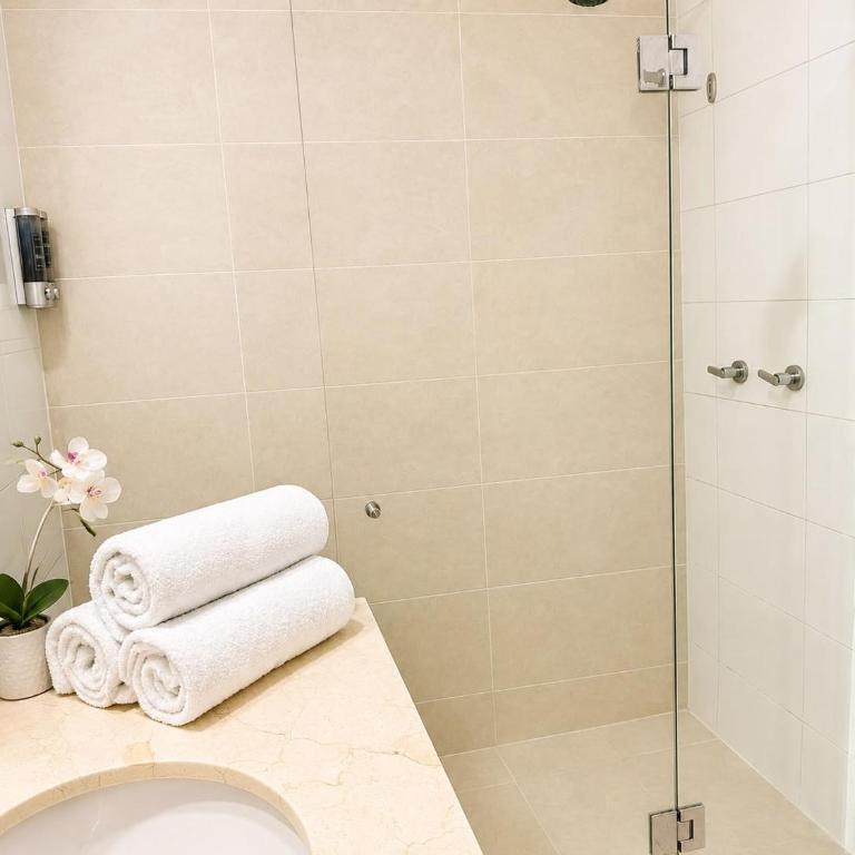 Espectacular apto con vista y salida directa al mar - Two-Bedroom Apartment - 4