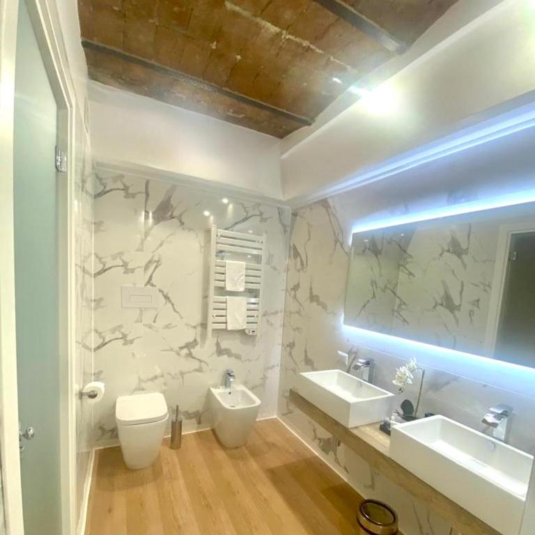 MILUAR Luxury - Vanvitelli - Camera King con Vasca Idromassaggio - 14