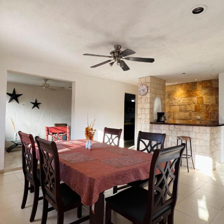 Home 365 Mérida Comodidad, amplitud total, 3 recamaras, 2 baños 5 camas ideal familias Consulado Americano - Three-Bedroom Apartment - 9