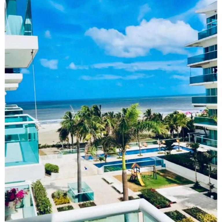 Espectacular apto con vista y salida directa al mar - Two-Bedroom Apartment - 18