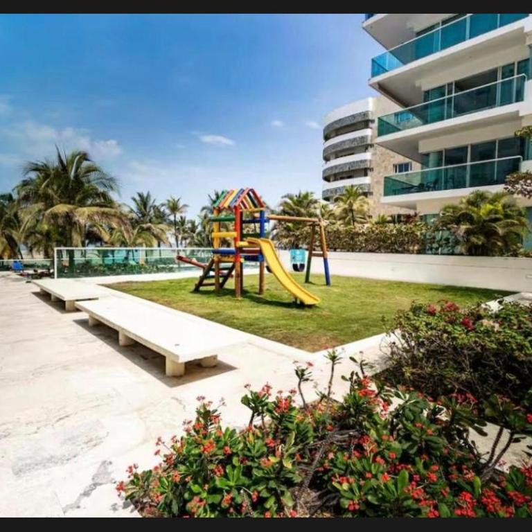 Espectacular apto con vista y salida directa al mar - Two-Bedroom Apartment - 17