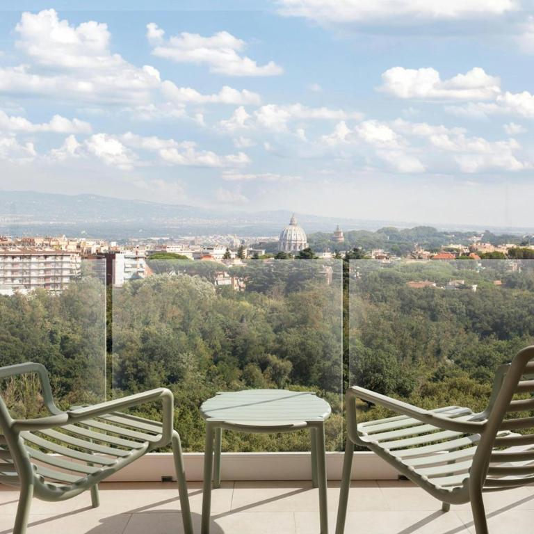 Courtyard by Marriott Rome Central Park - Camera con 1 Letto King-Size e Vista Cupola San Pietro - Piano Alto - 3