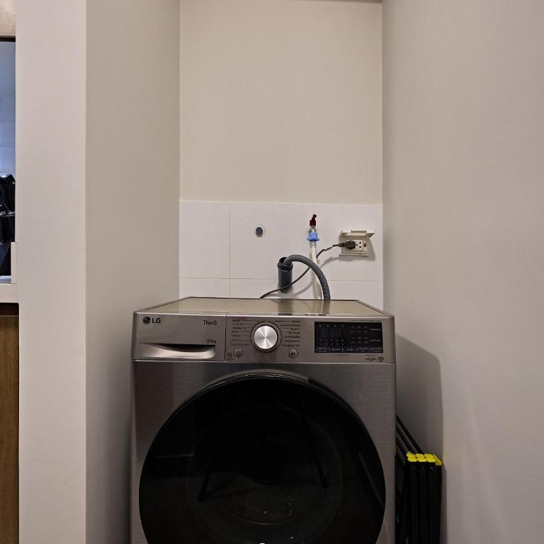 A estrenar, dpto comodo y con excelente ubicacion - Two-Bedroom Apartment - 24