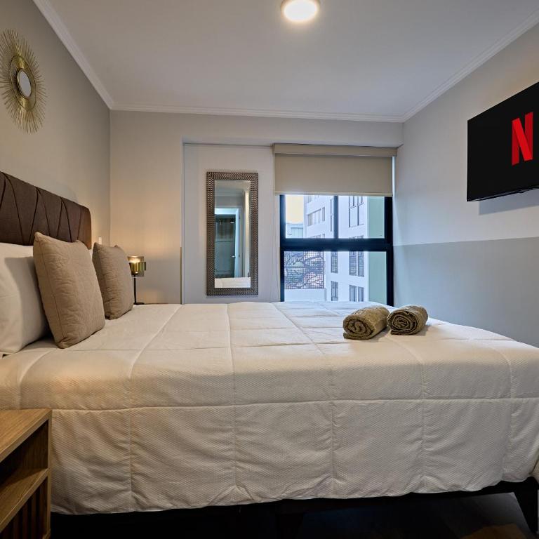 A estrenar, dpto comodo y con excelente ubicacion - Two-Bedroom Apartment - 13