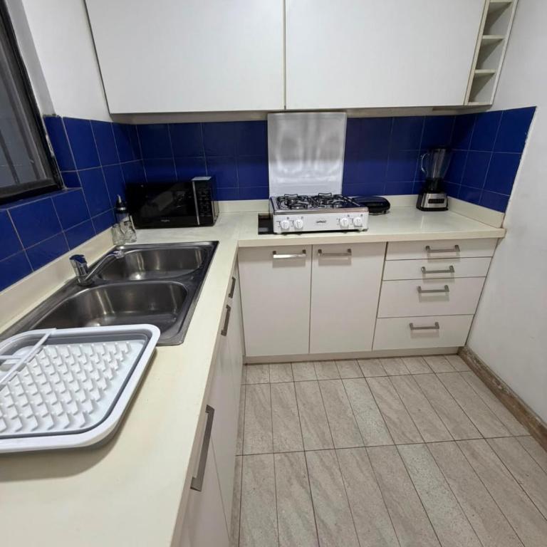 Departamento en Manta amoblado con seguridad privada - Casa de 3 dormitorios - 3