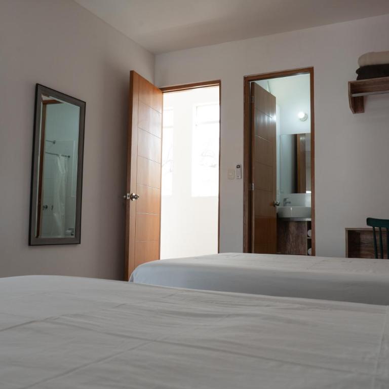 La Estancia Hotel Ica - Deluxe Double Room with Two Double Beds - 4