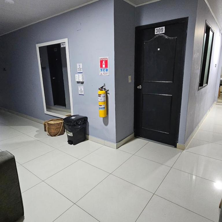 aparta hotel continental estadio - Twin Room with Private Bathroom - 6