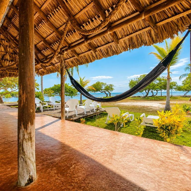Cabaña ecológica frente al mar en isla fuerte - Bungalow - 4