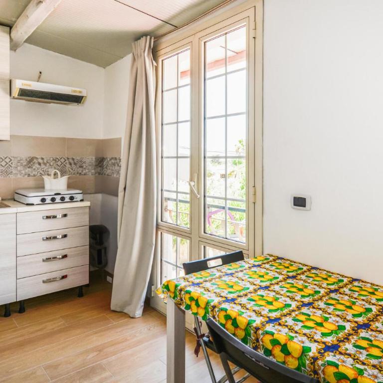 Lovely Home In Marzamemi With Wifi - Four-Bedroom Vacation Home - 2
