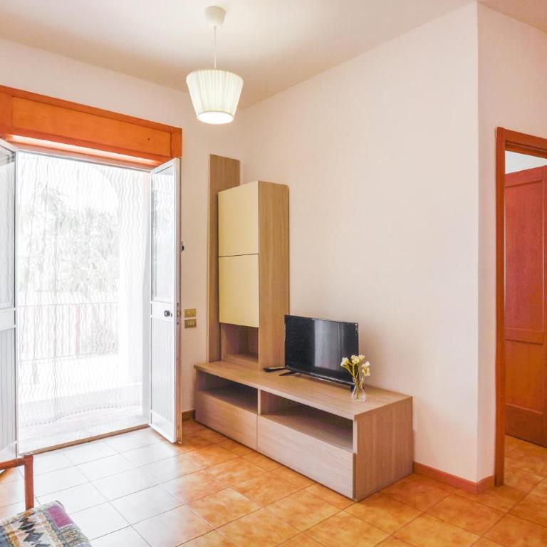 Lovely Home In Marzamemi With Wifi - Four-Bedroom Vacation Home - 4