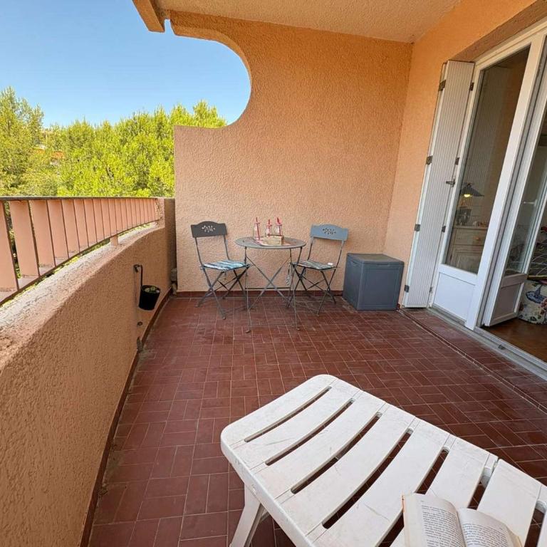 Studio avec clim et terrasse - 3 pers. - FR-1-845-42 - Appartement - 3