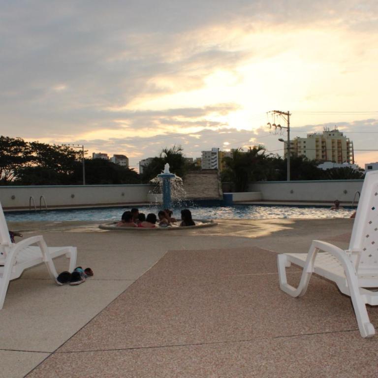 Departamento Frente al Mar para 5 Piscina, Gym Tonsupa - Apartamento de 2 dormitorios - 1