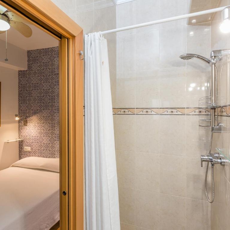 Guadalupe Hostal By Torremolinos On-line - Habitación Individual Económica - 3