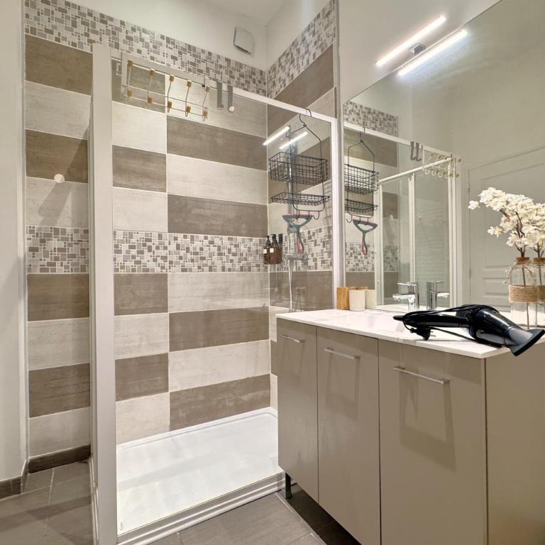 Comfy 4-person apartment with terrace Le Puit de Sarlat - One-Bedroom Apartment - 3