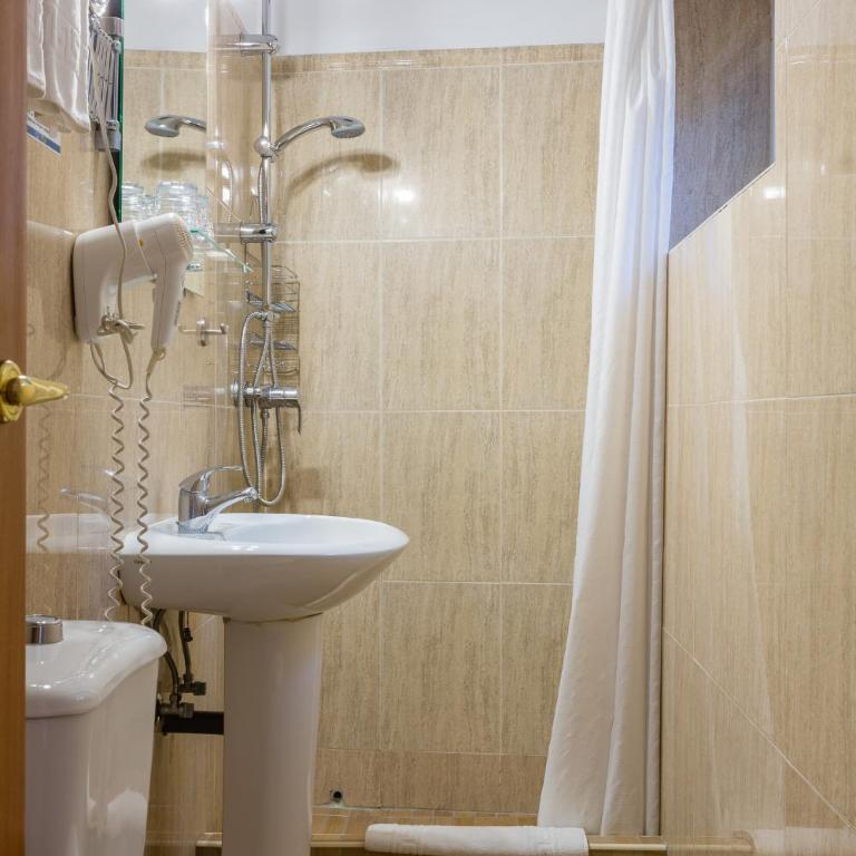Guadalupe Hostal By Torremolinos On-line - Habitación Doble - 2
