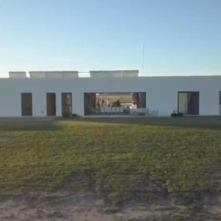 Cañuelas Campo Lindo Polo House - Five-Bedroom House - 41
