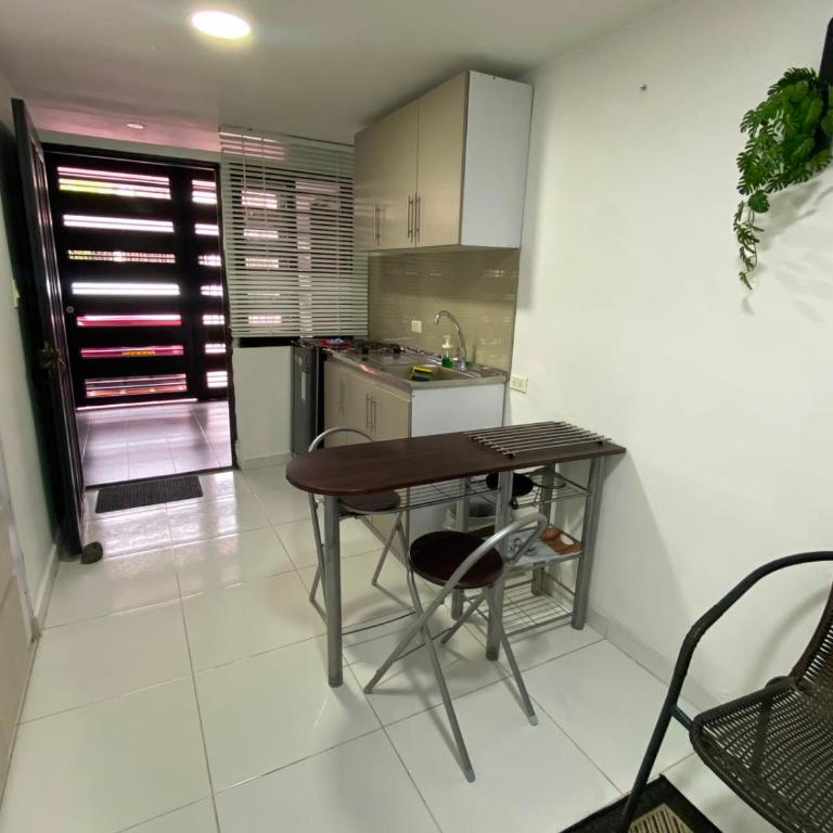 Apartaestudios amoblados en el norte de Cali - Apartment - 10