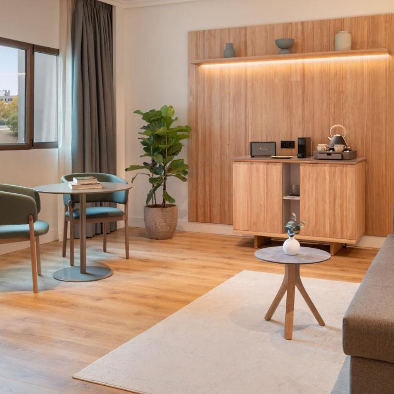 Meliá Madrid Barajas - Suite Junior The Level - 6