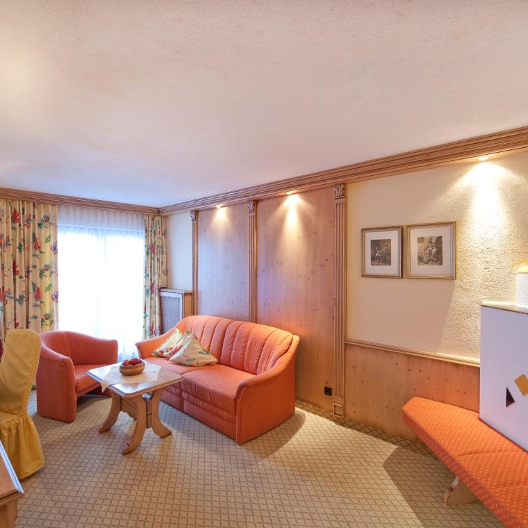 Hotel Jagdhof Bed & Breakfast - Superior Suite - 3