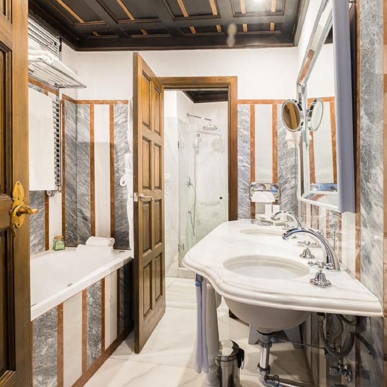 Las Casas de la Judería de Córdoba - Habitación Doble Deluxe - 1 o 2 camas - 4