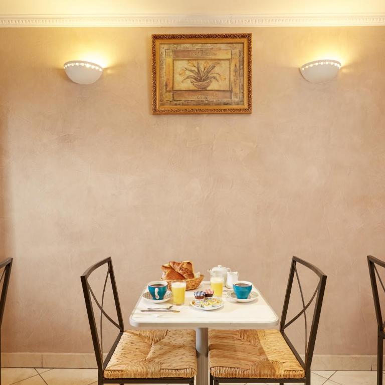 Hôtel Viator - Chambre Simple avec Salle de Bains Commune - 1