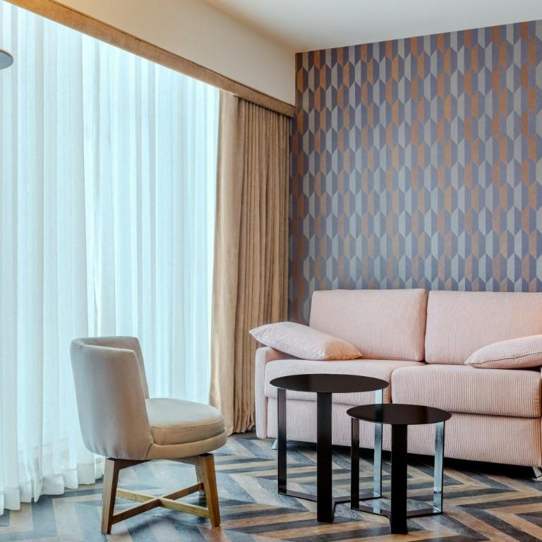 Recoleta Grand, Buenos Aires, a Tribute Portfolio Hotel - Suite Junior con una cama extra grande - 1