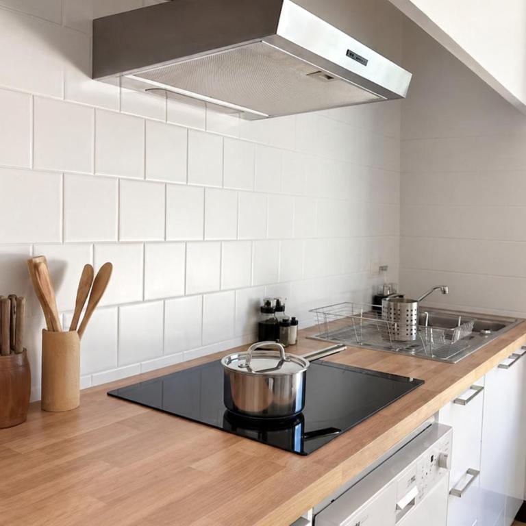 ESCALE - Grand T3 calme - Terrasse - Parking - Two-Bedroom Apartment - 9