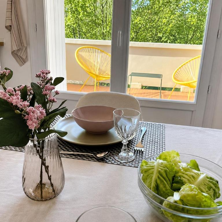 ESCALE - Grand T3 calme - Terrasse - Parking - Two-Bedroom Apartment - 10