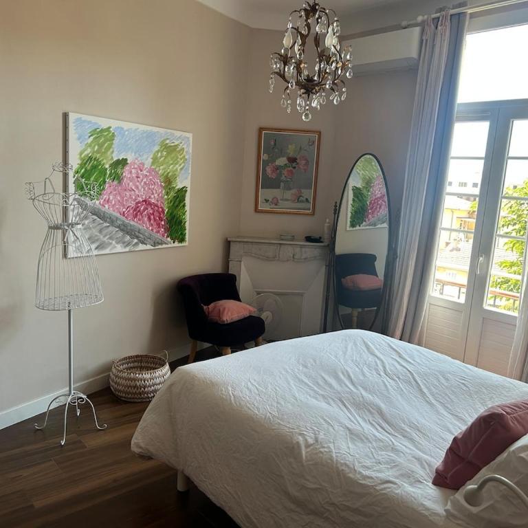 Large 4BR Cannes Villa w Private Garden - Villa - 17