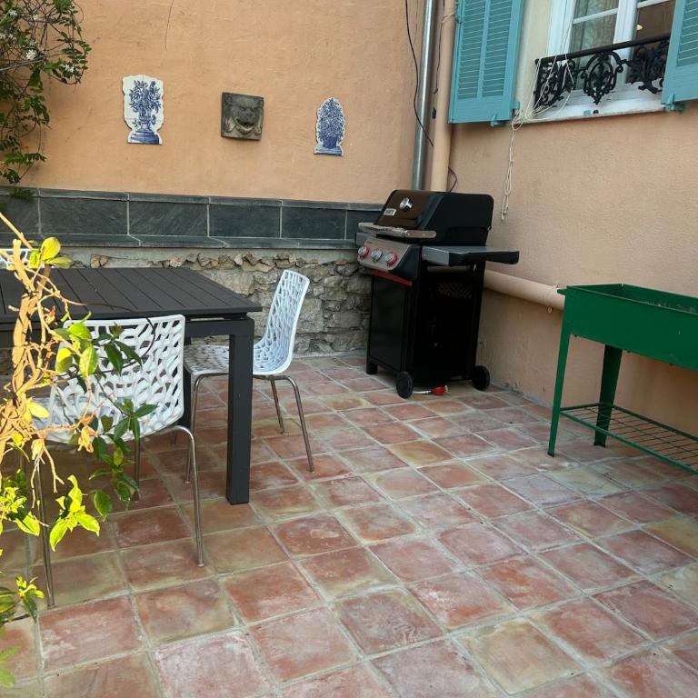 Large 4BR Cannes Villa w Private Garden - Villa - 6